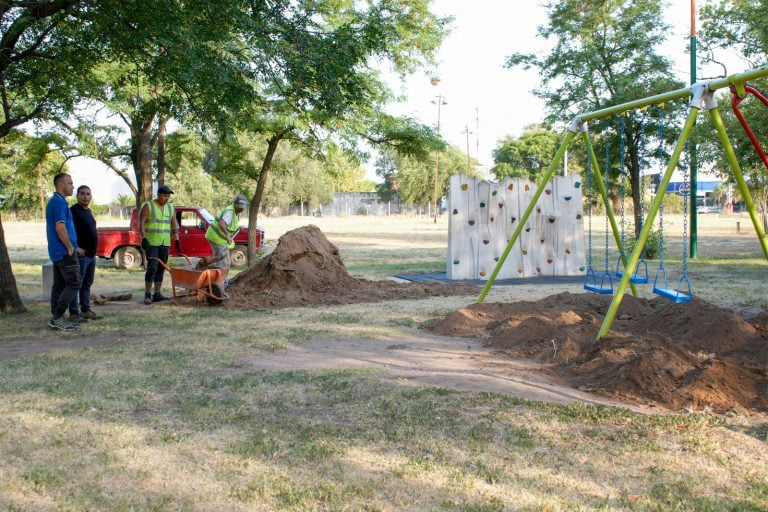 Realizaron tareas de mantenimiento en el Paseo de los Inmigrantes