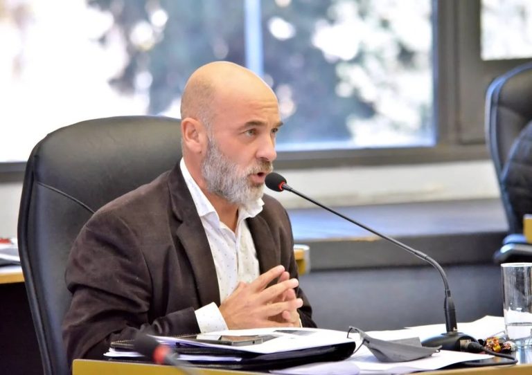 Según Agón, la votación de los diputados pampeanos de Juntos Por el Cambio en la ley Ómnibus es “lamentable y hay que replantearse las alianzas”