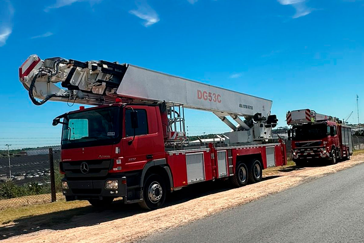 ¡Buenas noticias! Ya salieron de aduana las autobombas con hidroelevador para bomberos de General Pico y Santa Rosa