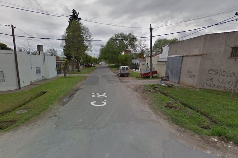 La Plata: un joven fue a comprar un auto, lo puso en marcha para probarlo y atropelló a su abuelo