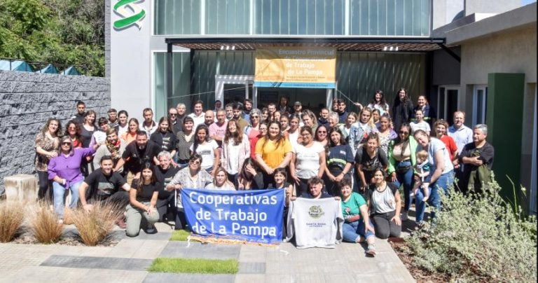 Encuentro de cooperativas de trabajo contra el ataque del gobierno nacional