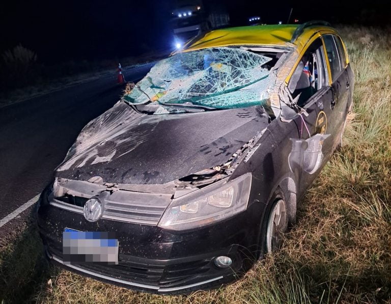 Despiste y vuelco en la ruta provincial 1: una pareja sale ilesa