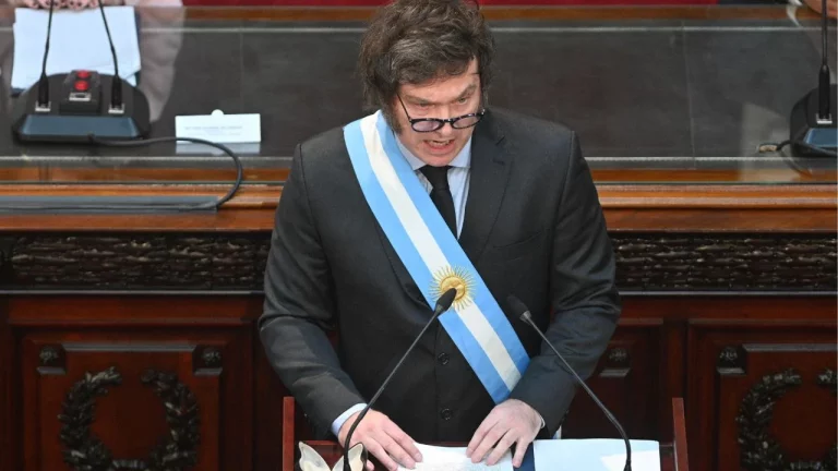 Leyes anti-casta: El presidente anunció la eliminación de las jubilaciones de privilegio para exintegrantes del Poder Ejecutivo