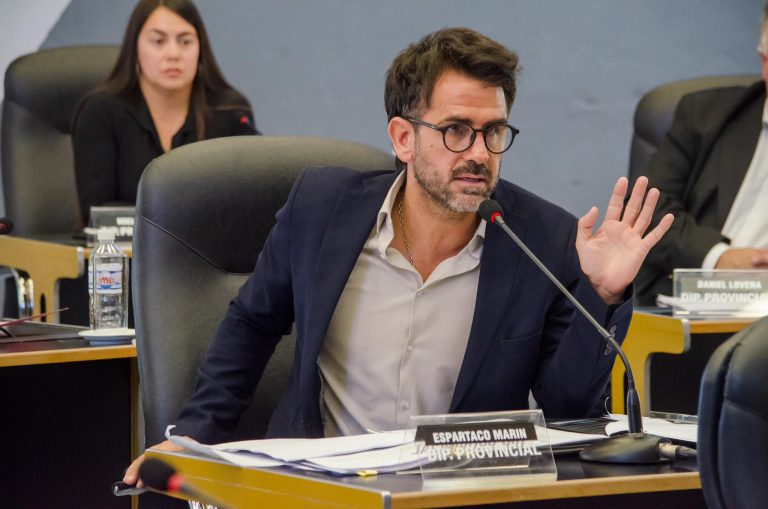 Razones del oficialismo para no considerar el ‘aporte extraordinario’ una ley especial