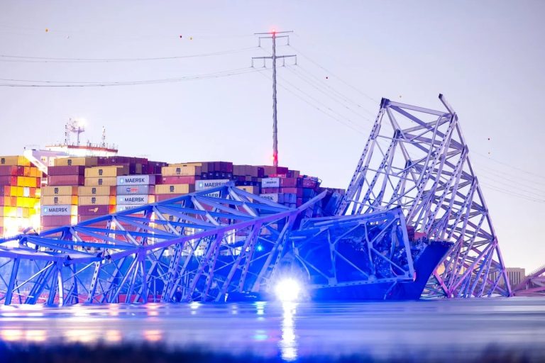 Video: un puente se desplomó tras ser impactado por un barco en Baltimore, Estados Unidos
