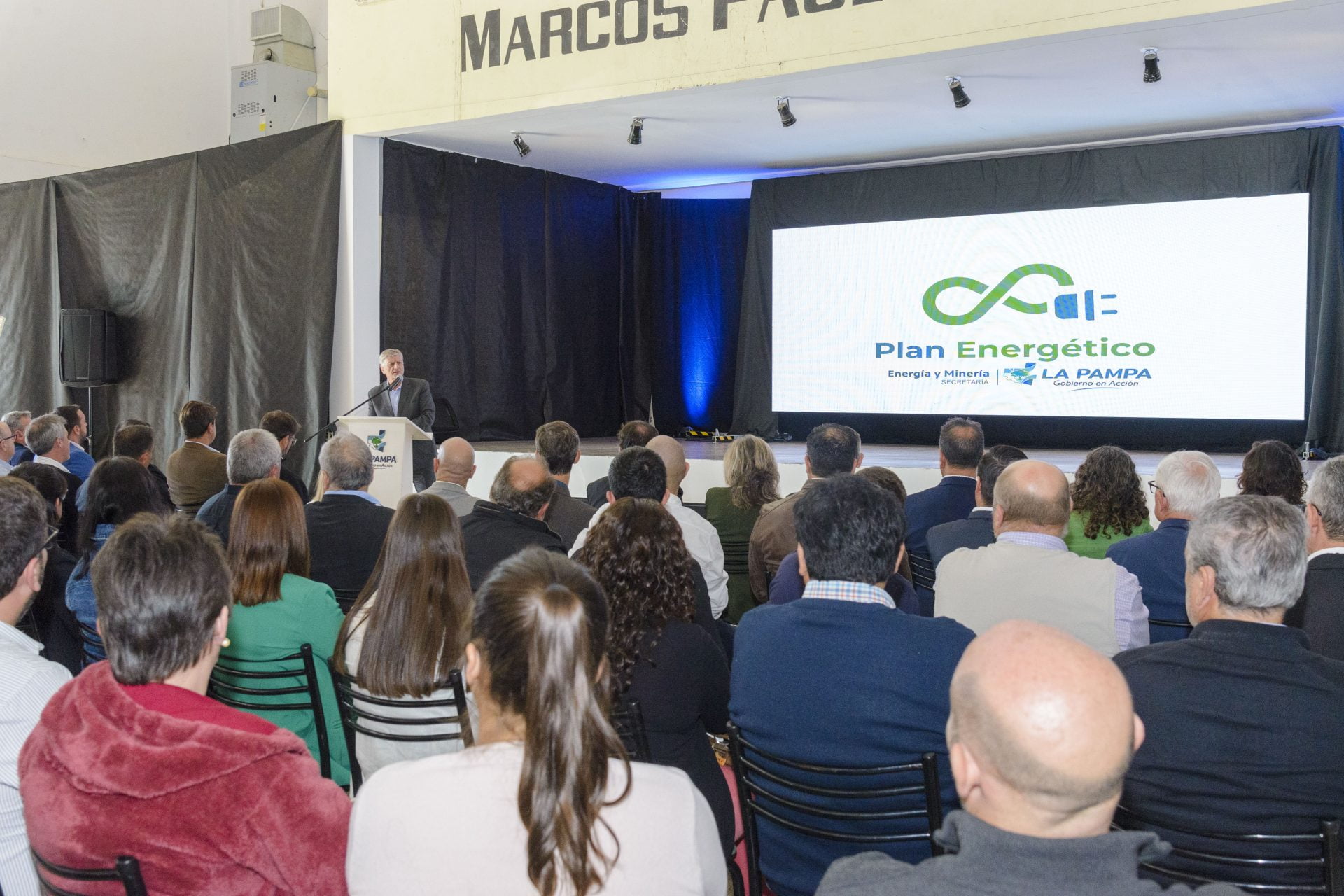  “Del 180 % de incremento que dispuso CAMMESA, la provincia trasladó un 103% de aumento a los usuarios residenciales sin subsidio”, describió el Gobernador