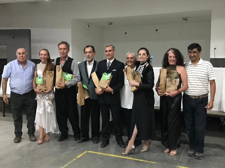 Los piquenses Marcelo Villegas y Gladys Acuña se consagraron en el Primer Campeonato Provincial de Tango en Santa Rosa
