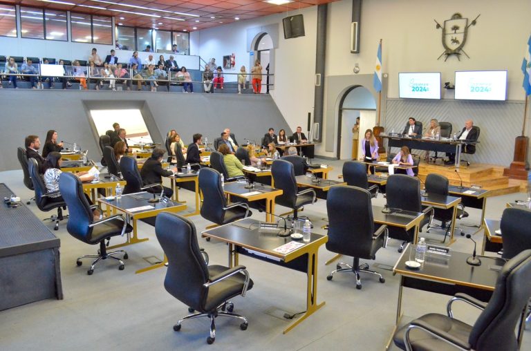 La primera sesión ordinaria de la Cámara de Diputadas no tuvo quórum y debió realizarse de forma especial en minoría
