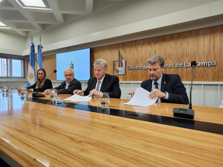 Provincia subsidiará el transporte y estudiantes universitarios pampeanos contarán con boleto interurbano gratuito