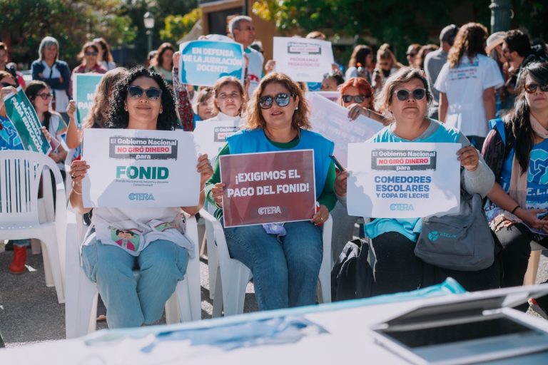 El gremio docente UTELPa reclama “apertura urgente de la paritaria provincial, aumento salarial y suma por actividad/tarea docente”