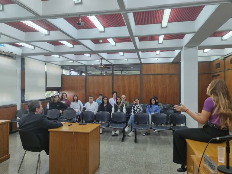 Educación + Justicia: Estudiantes del Colegio “Educadores Pampeanos” presenciaron un juicio en General Pico y dialogaron con el Juez Pagano y la fiscal Collazo