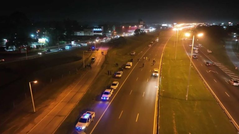 Murió en un accidente un oficial que custodiaba la ambulancia que trasladaba a una policía baleada en Moreno