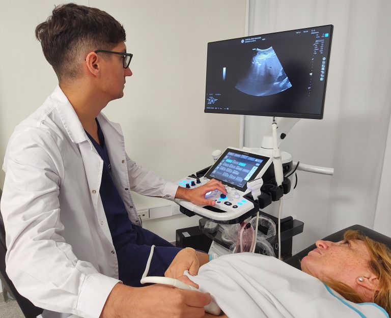 El Hospital René Favaloro estrena ecógrafo pionero en el país