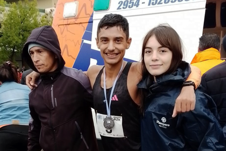 El atleta mendocino, Ignacio Erario, rompió el récord y se quedó con la 39° edición de A Pampa Traviesa