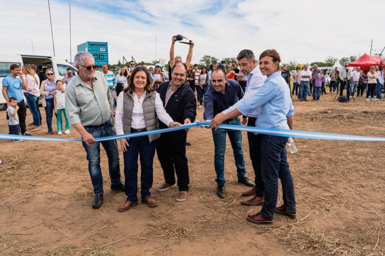 En marcha la 2° Expo Dinámica: “es un espacio que comparte el productor, el estudiante, el profesional y el público en general, esto es nuestra Provincia”, afirmó la Ministra de la Producción
