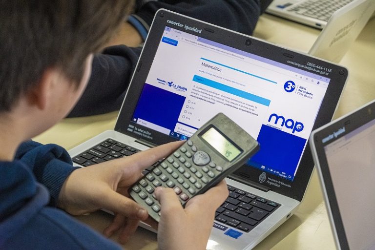 Luego del análisis de las evaluaciones de aprendizaje en el secundario, desde el Ministerio aseguraron que se están fortaleciendo lengua y matemática y la articulación entre los niveles