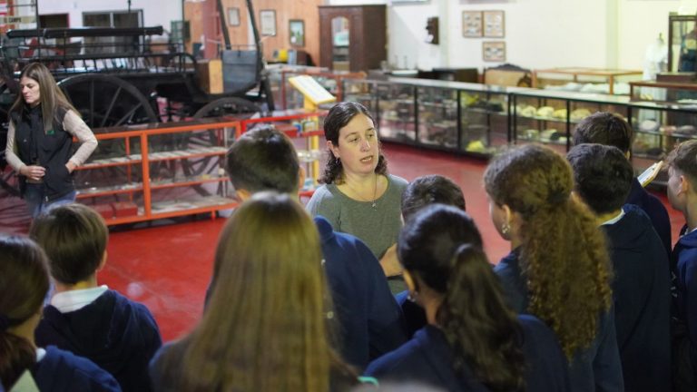 Para conocer la historia y el desarrollo de General Pico realizan visitas guiadas, charlas y talleres para estudiantes de primaria y secundaria