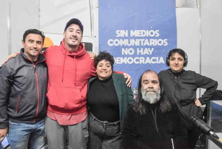 “En ninguna cooperativa, organización ni mutual, hemos sido notificadas de la supuesta baja de parte del gobierno nacional”, aseguró Cintia Alcaraz, de Radio Kermés