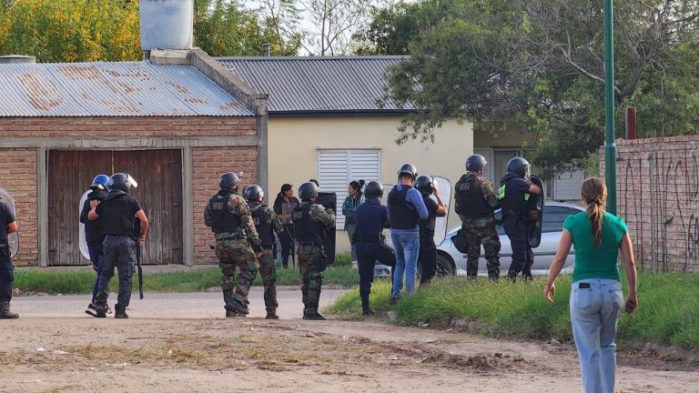 General Pico: Los hermanos imputados de un abuso van a prisión porque no tienen un domicilio donde cumplir el arresto