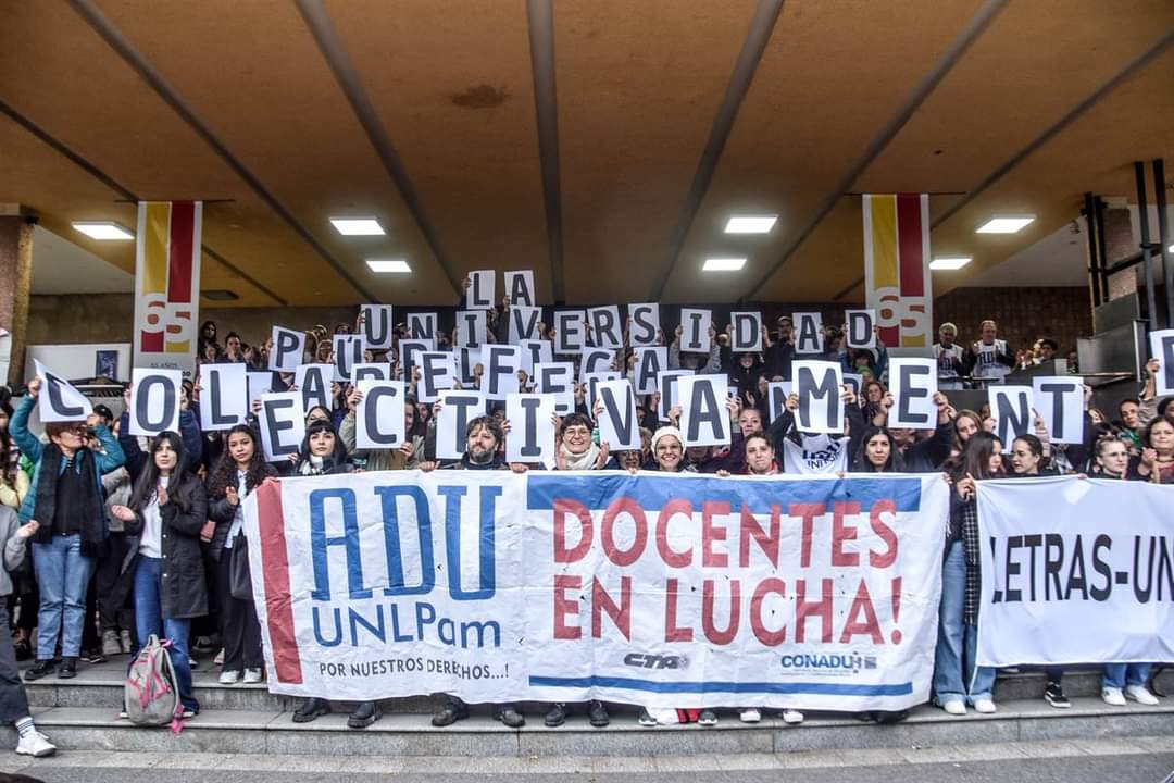 Defensa de las universidades: los salarios sufrieron “una pérdida abismal, que se retrotrajeron al 2003, el peor momento de la historia”, declaró la docente y representante de ADU, María Emilia Orden