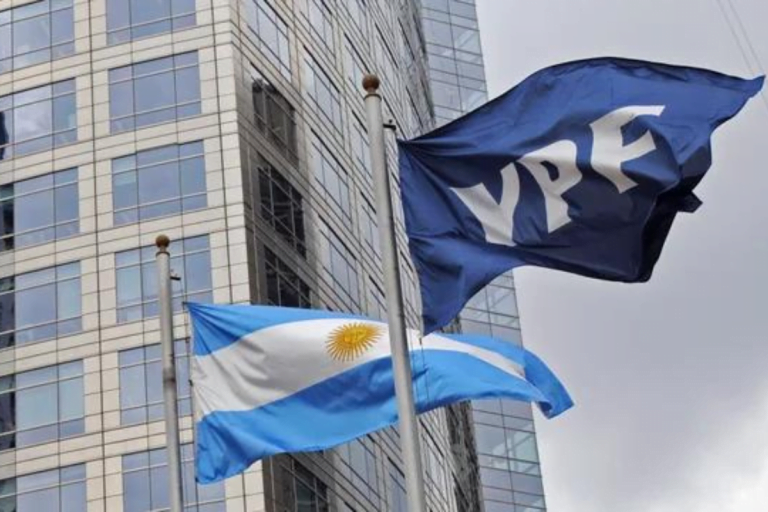 Juicio por YPF en Nueva York: fondo Burford pidió que pasen a su nombre el 51% de las acciones que tiene el Estado argentino