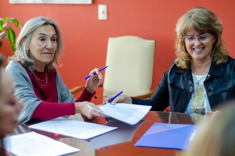 Alicia Mayoral y la ministra de Educación firmaron un convenio de cooperación mutua para brindar terminalidad educativa a empleados de la legislatura pampeana