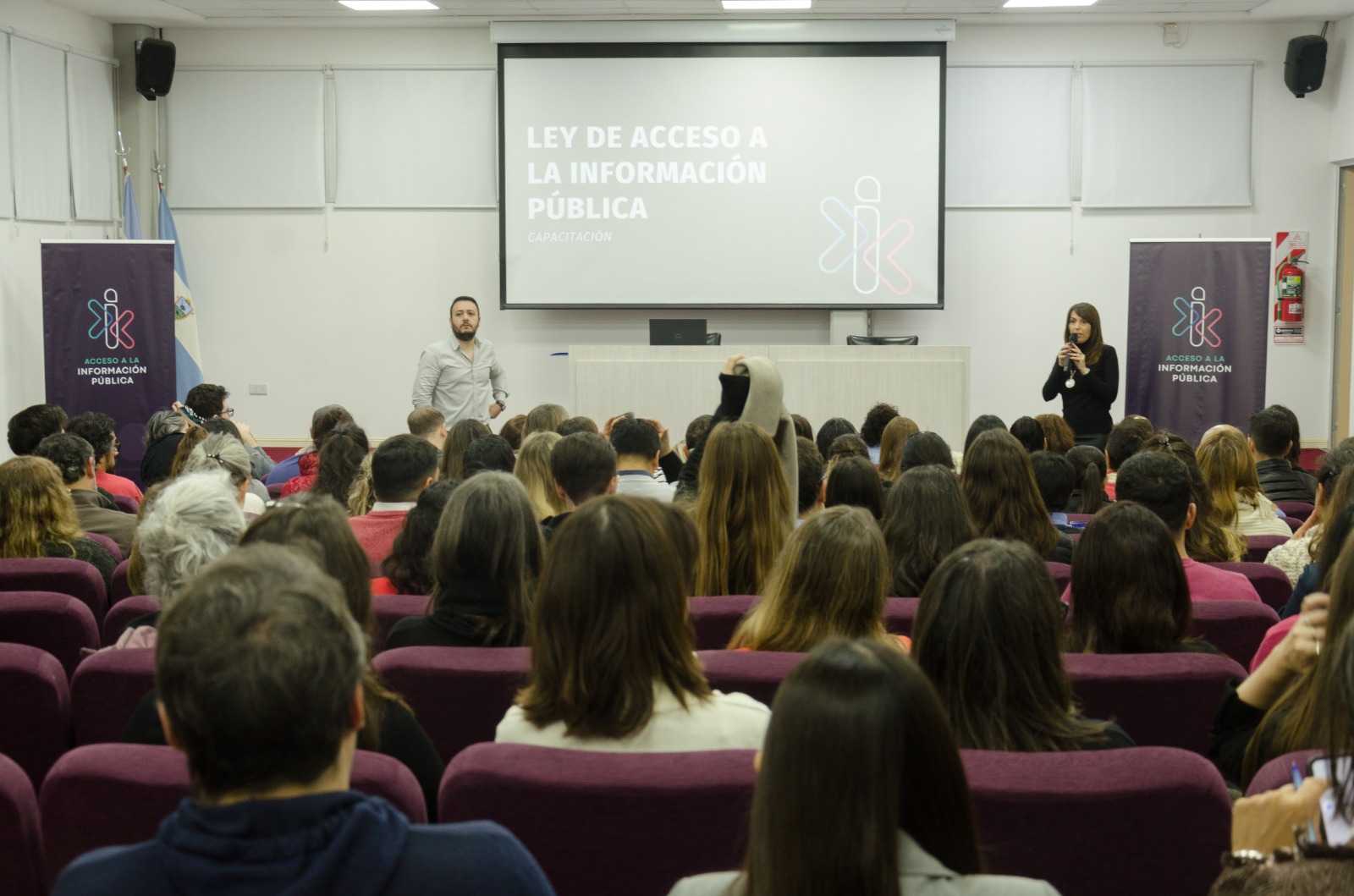 Avanza la implementación de la Ley de Acceso a la Información Pública: más de 120 agentes participaron de la capacitación