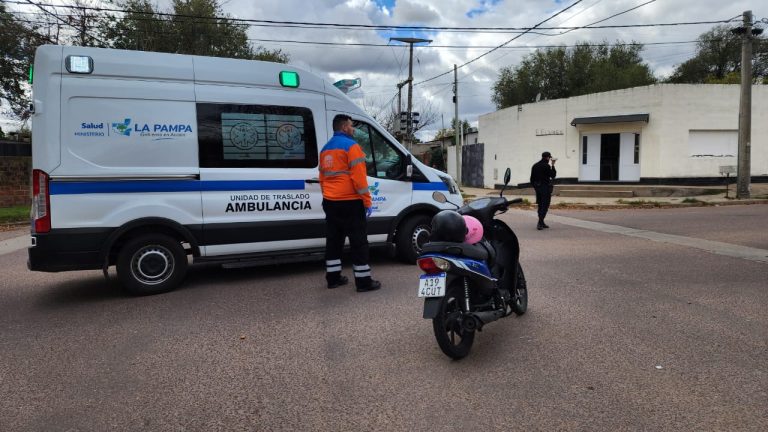 Chocaron un Fiat Uno y una Zanella en el barrio Molino