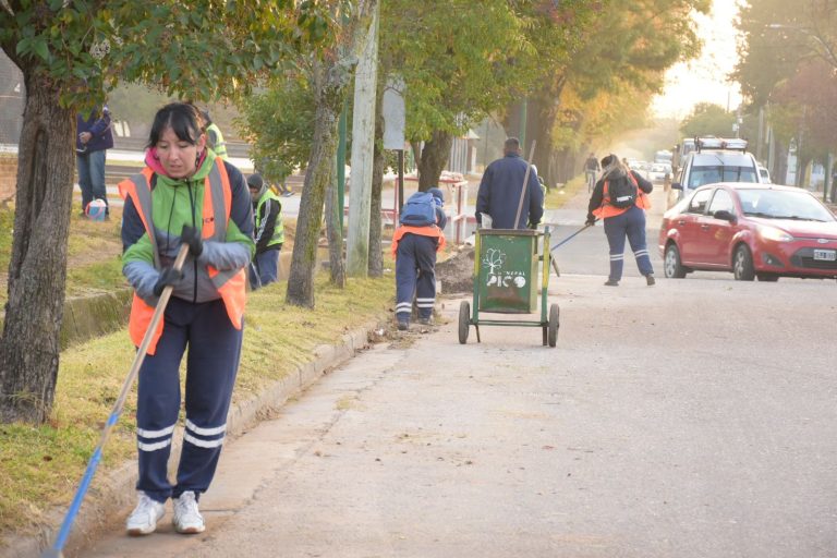 El barrio El Molino tuvo su jornada de limpieza integral