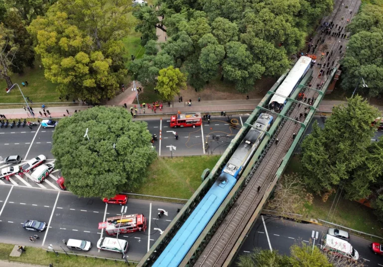Choque de trenes en Palermo: El SAME asistió a casi 100 heridos y 55 fueron trasladados