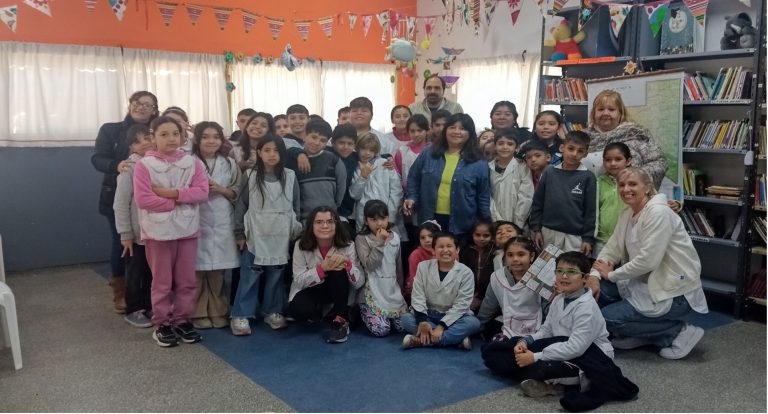 Alumnos de la Escuela 64 recibieron la visita de representantes del pueblo Ranquel