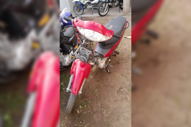 Robo de motocicleta en Parera: se recuperó el vehículo y hay dos adolescentes involucrados