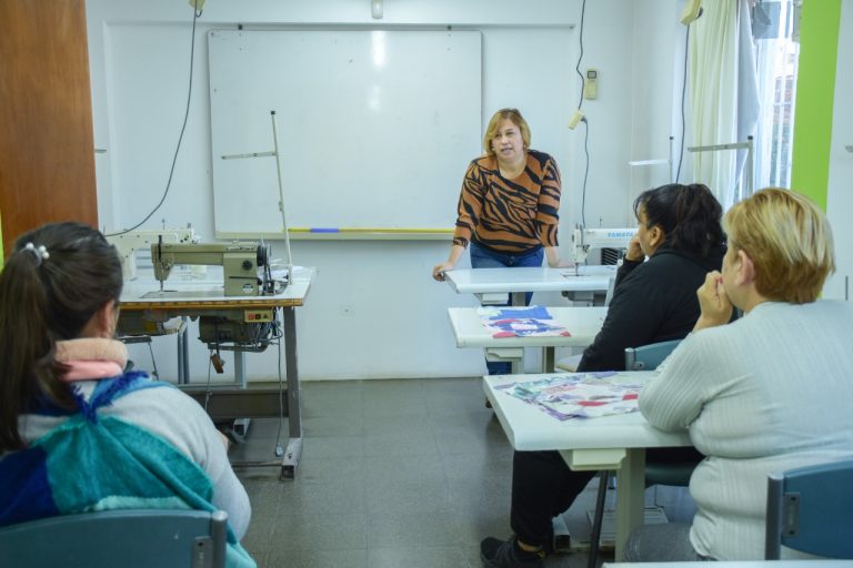Curso de marroquinería textil para emprendedores en General Pico: más de 20 inscriptos