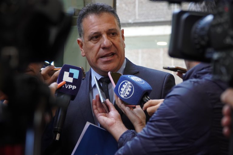 “Milei llegó para romper el Estado y lo está logrando”, declaró el ministro de Asuntos Municipales, Pascual Fernández
