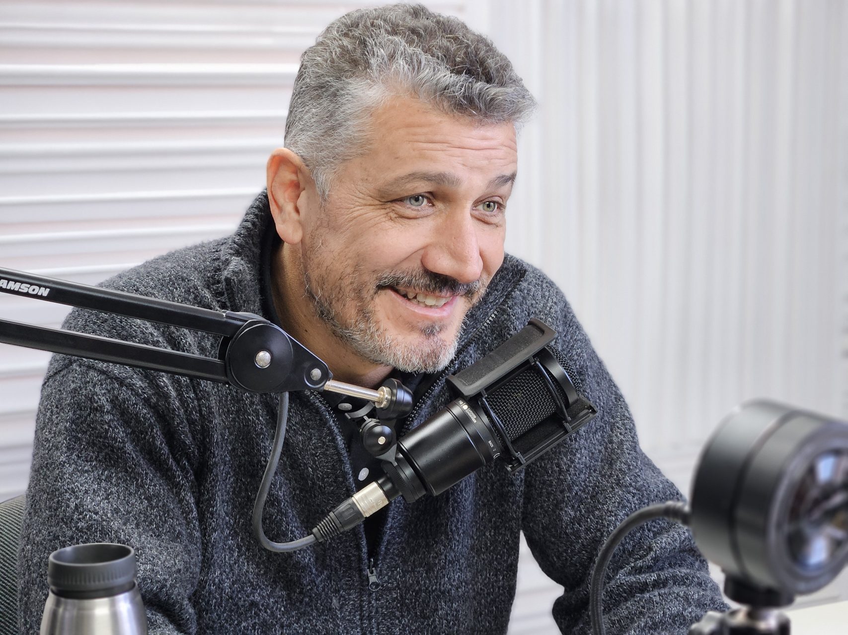 “Entiendo que la gente sienta que la justicia es una porquería y no sirve para nada, porque hay mucha que funciona mal, pero otros queremos cambiarla y ser más próximos a los problemas”, aseguró Armando Agüero