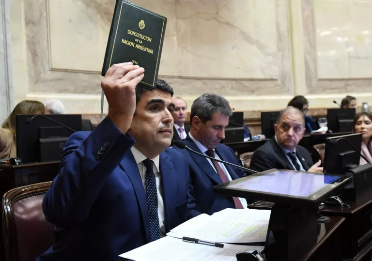Bensusán: “El equilibrio fiscal de Milei es a costa de la plata de las provincias”