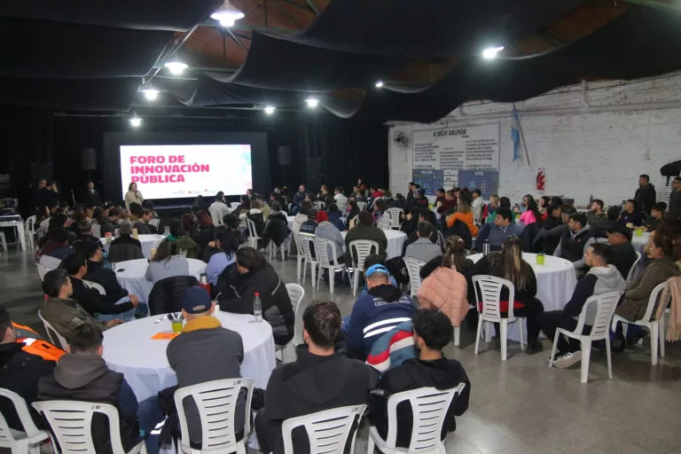 “Querer a la Municipalidad, disfrutando lo que se hace, es sumamente importante” afirmó Fernanda Alonso en el Foro de Innovación Pública