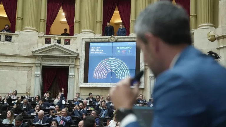 Finalmente, el Gobierno logró la sanción de la Ley Bases y el paquete fiscal y Milei inicia una nueva etapa de gestión