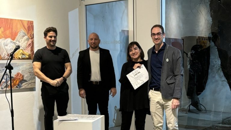Se inauguró el Salón de Artes Visuales Pintura 2024 de La Pampa con unas 30 obras de artistas de diferentes partes de la Argentina