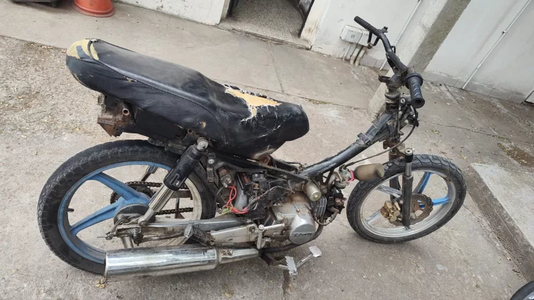 Secuestro de motocicleta robada en Miguel Cané