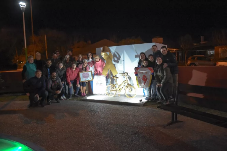Inauguraron una intervención artística y restauraron una fuente en el Paraje “Juan José Sena”