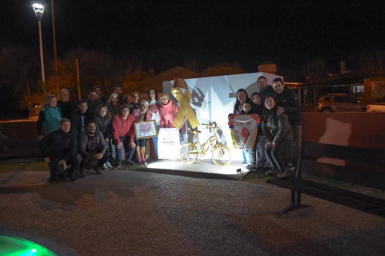Inauguraron una intervención artística y restauraron una fuente en el Paraje “Juan José Sena”
