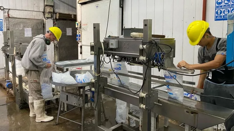 La industria pyme cayó un 19% interanual en mayo y registró su peor baja en tres meses