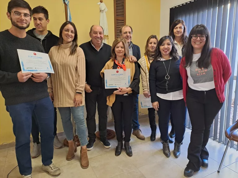 Certificaron a capacitados en Gestión en Redes Sociales para Cooperativas de Servicios Públicos