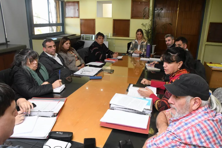 La Pampa: Gobierno y gremios discuten salud y seguridad en la paritaria del personal no docente