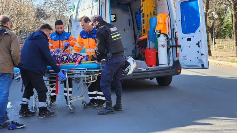 Una mujer lesionada tras un siniestro vial en calle 19 y 6