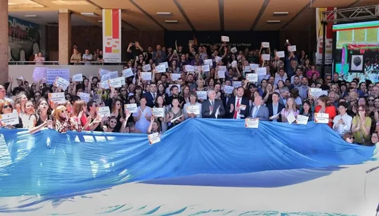 Bensusán impulsa ley para garantizar aumento escalonado del presupuesto universitario hasta el 2030