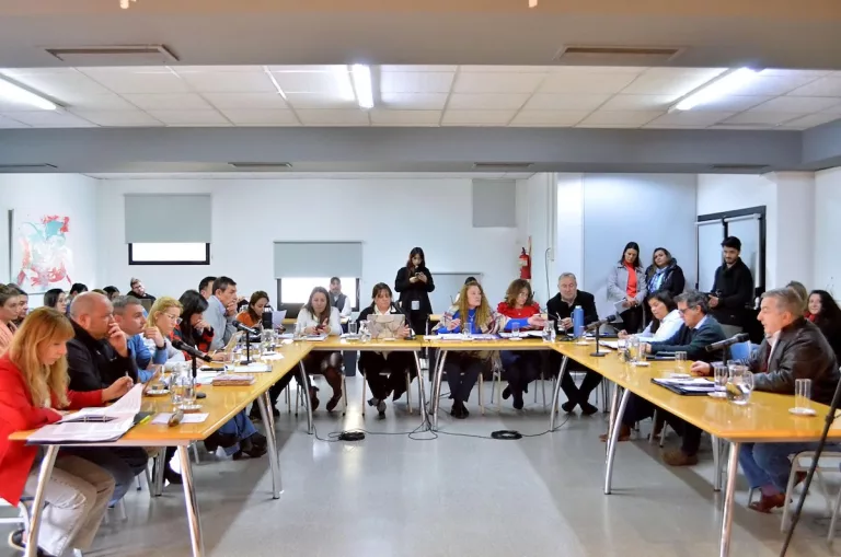Dictámenes mayoritarios y debates en la comisión de Legislación Social y Salud Pública