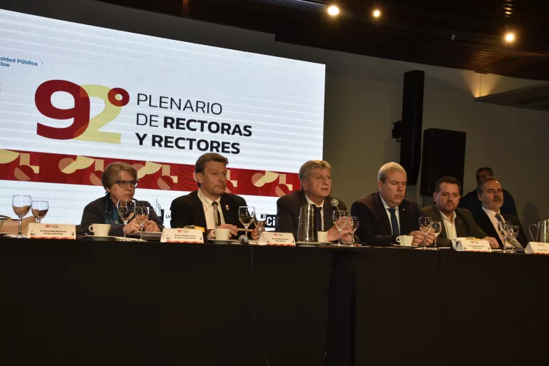 Ziliotto destaca la importancia de una universidad pública “gratuita” y de “calidad” en el plenario del CIN”