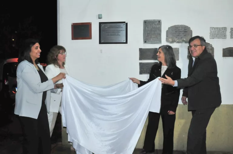 Emotiva celebración por el 50° aniversario del CENS N° 3 en General Pico: Un homenaje a la educación de adultos y su impacto en la comunidad